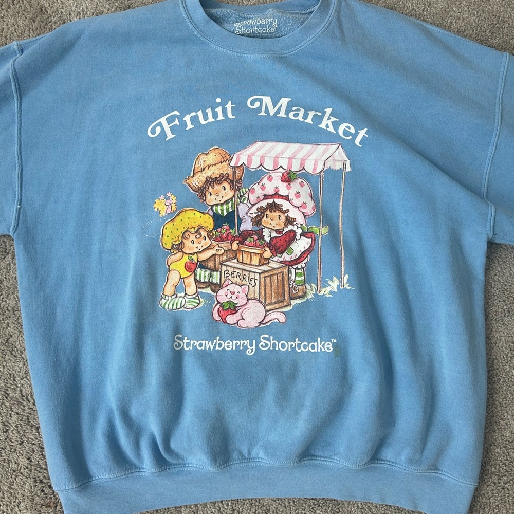 Oversized Strawberry shortcake sweater(One size)